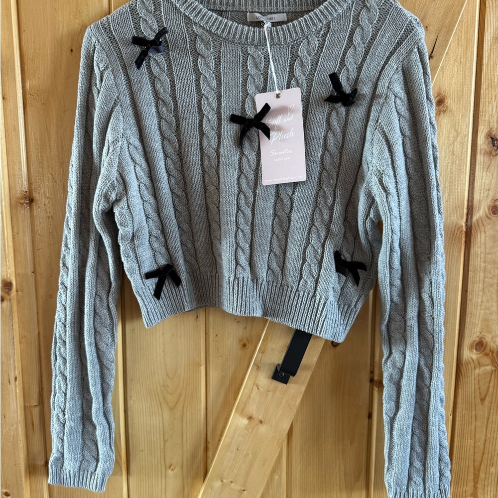 Love Tree Gray Cable Knit Sweater with Black Bows